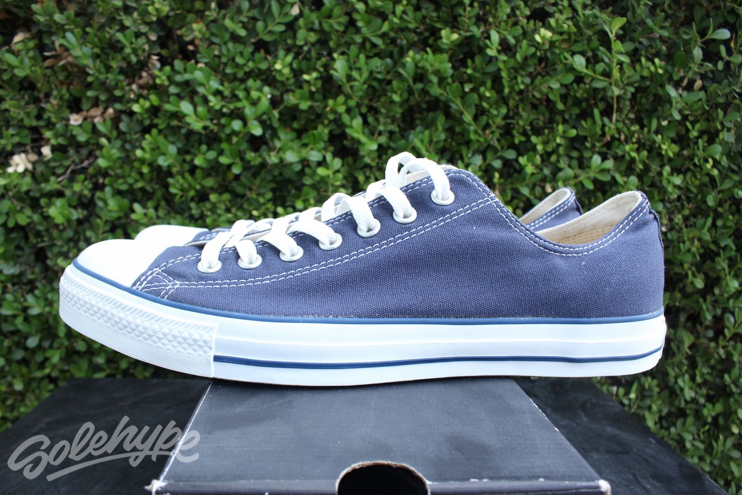 Details about CONVERSE CT ALL STAR OX LOW CHUCK TAYLOR SZ 12 WHITE NAVY X9697 Details about CONVERSE CT ALL STAR OX LOW CHUCK TAYLOR SZ 12 WHITE NAVY X9697